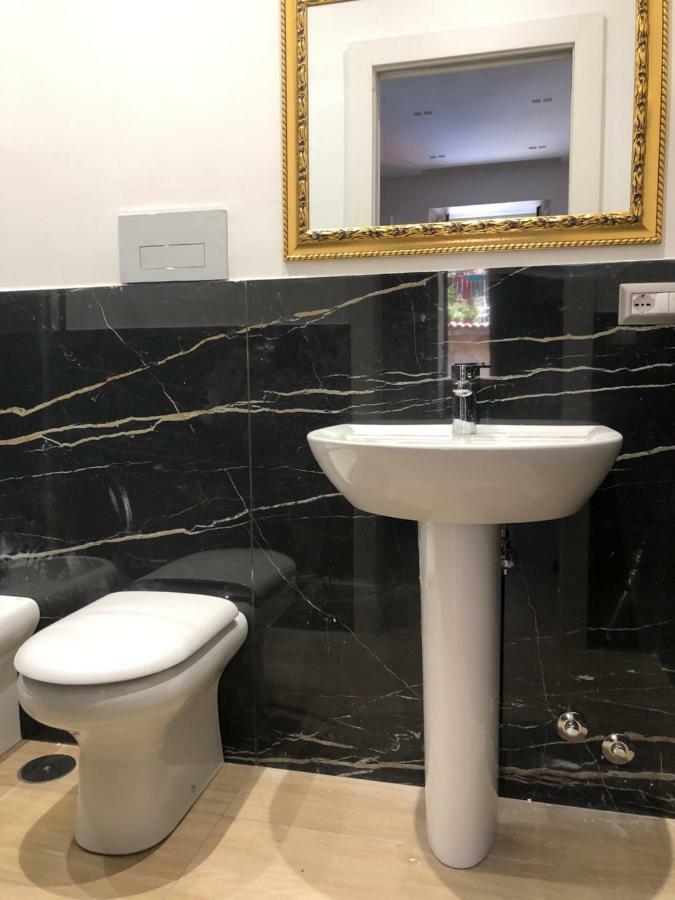 Nsh Apparthotel, Napoli Centro Luaran gambar